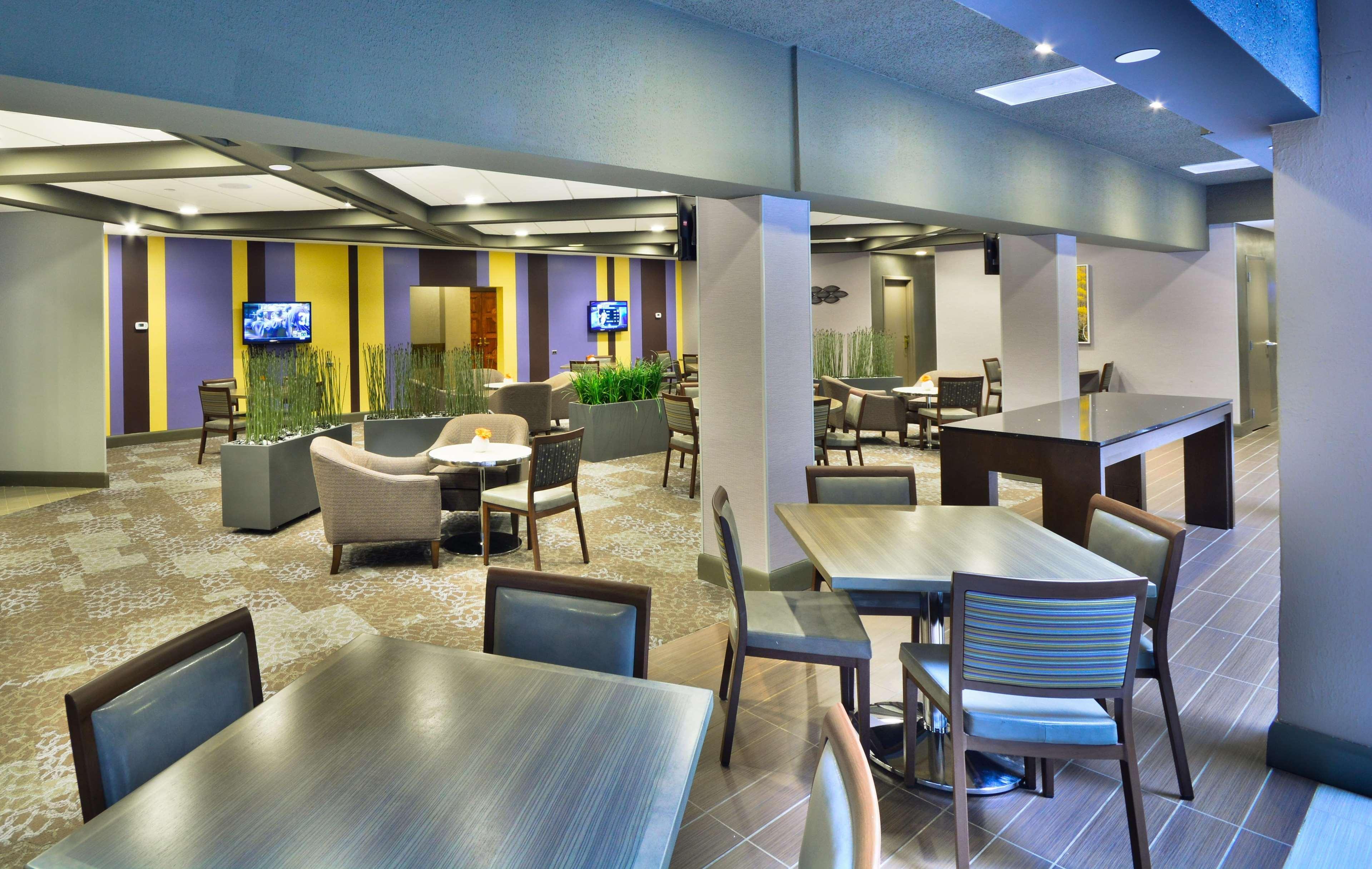 Embassy Suites By Hilton Denver Central Park Restauracja zdjęcie